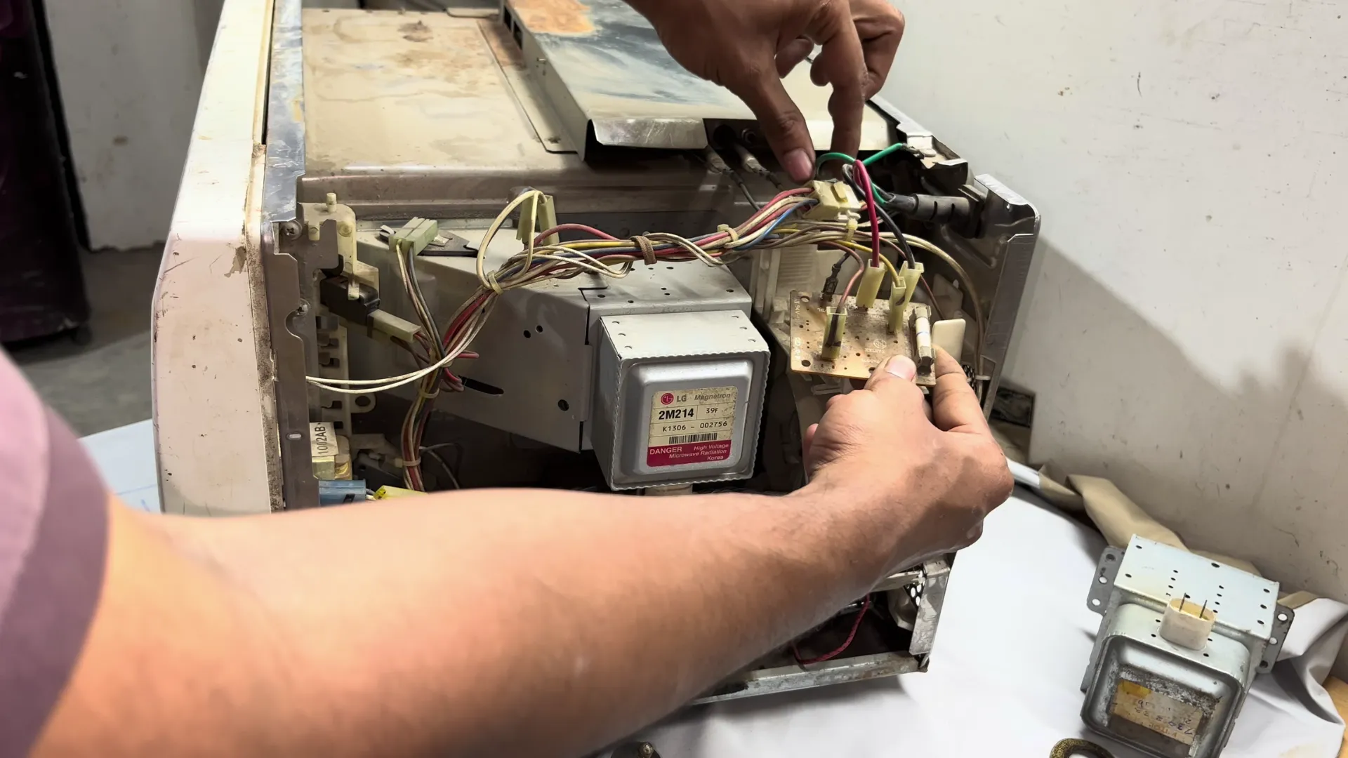 Microwave repairing & service in Prayagraj